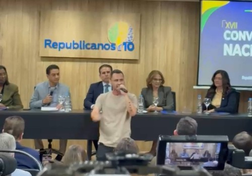 Cleitinho volta atrás mais uma vez e diz que será candidato ao Governo de Minas