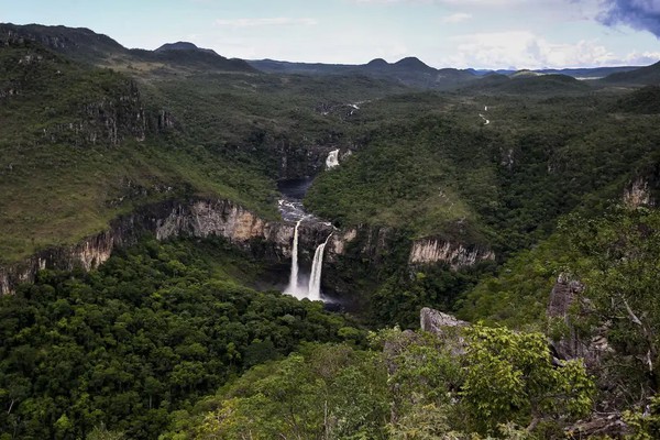 Parque da Chapada dos Veadeiros é fechado por conta de incêndio