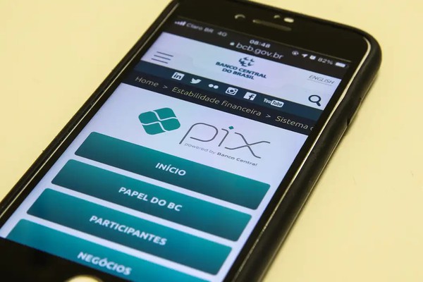 Bancos centrais do Brasil e da Europa avaliam interligar Pix com Tips