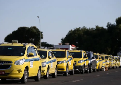 Governo autoriza contrato de R$ 30 bi para motoristas de aplicativos