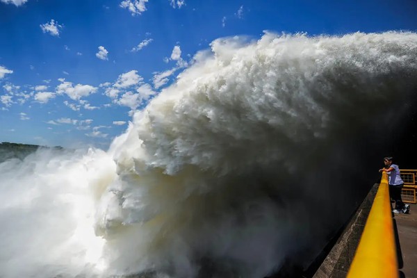 Hidrelétrica de Itaipu chega ao marco de 3,1 bilhões de MWh produzidos