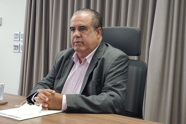 Professor e ex-reitor do Unipam, Milton Roberto, toma posse como Diretor Executivo do Sicoob Credicopa