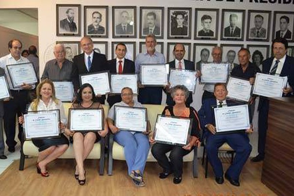 Dezesseis pessoas são agraciadas com Título de Cidadão Benemérito 
