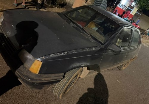 Homem é preso após bater em Corolla estacionado e evadir do local do acidente em Patos de Minas