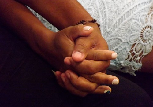 Mulher que viveu com companheira até a morte tem união homoafetiva reconhecida pela Justiça em MG