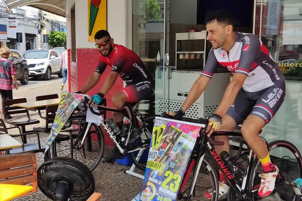 Ciclistas encaram desafio de pedalar 12 horas sem pausa para arrecadar brinquedos em Patos de Minas
