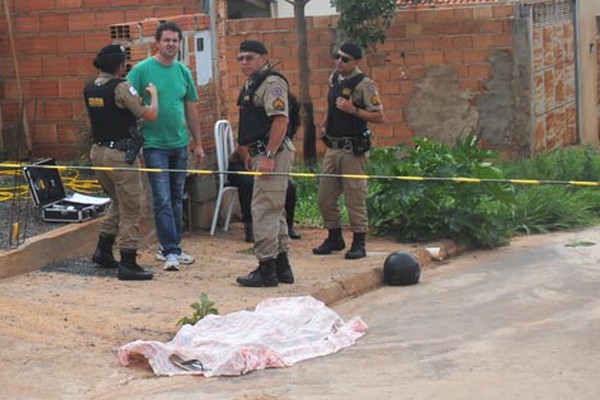 Flagrado furtando moto, menor é morto a tiro por agente em Patos de Minas