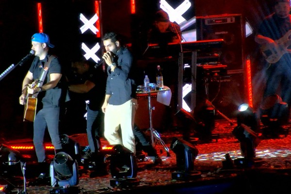 Israel e Rodolffo cantam “Marca Evidente” e arena vibra na Fenamilho; veja ao vivo