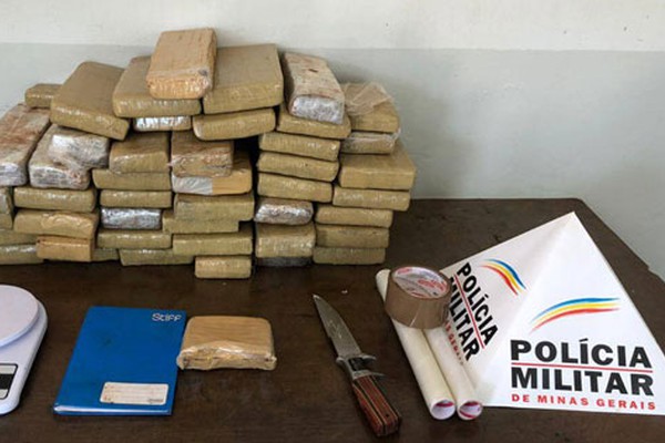 Polícia Militar localiza mais de 40 quilos de maconha e crack e prende trio em Patrocínio  
