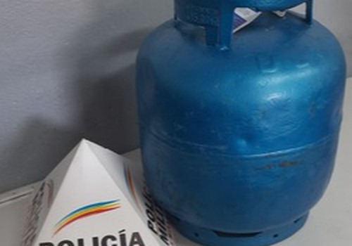 Filho usuário de drogas furta da própria mãe e acaba preso; receptador também foi detido