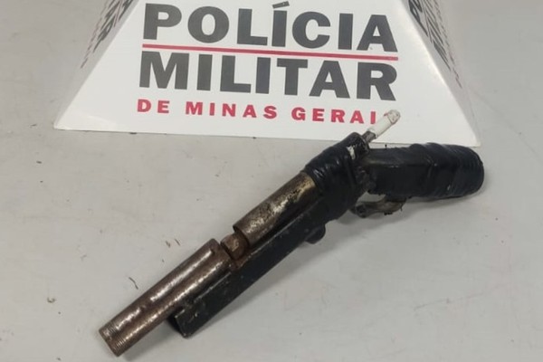 Homem é preso com arma artesanal após bater na mulher até deixá-la desacordada em Patos de Minas