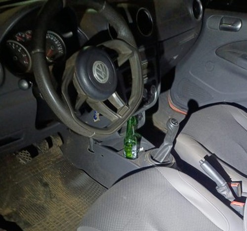 Condutor inabilitado foge de abordagem, abandona carro e é preso após perseguição em Patrocínio