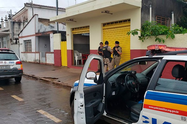 Bar e Igreja Evangélica descumprem Decreto e Polícia é acionada para agir em Patos de Minas