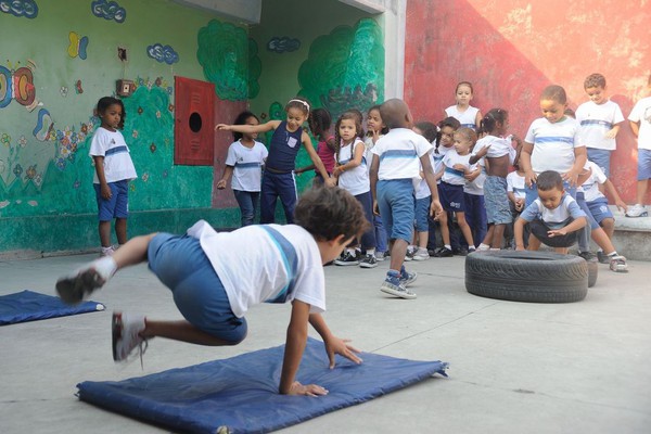 Adesão ao programa Brasil na Escola começa nesta segunda