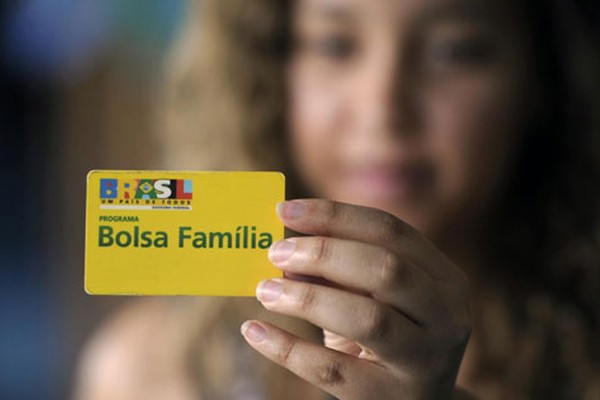 Prefeitura realiza testes e acompanhamento para beneficiários do Bolsa Família neste sábado 