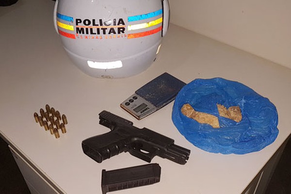 Adolescente é atingido por disparo ao apontar arma para policial em Patos de Minas