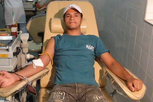 Alunos do JCC se mobilizam pela doação de sangue em Patos de Minas