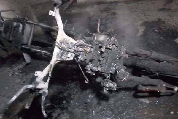Mais um veículo é incendiado em garagem de prédio no centro de Patos de Minas