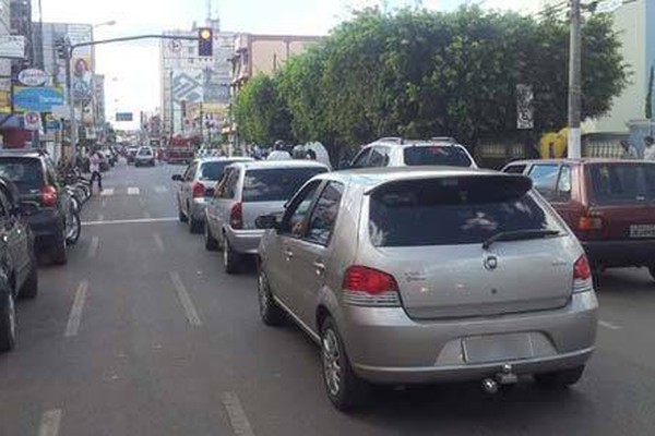 Prefeitura promete devolver parte do IPVA para quem tem mais de 10 veículos