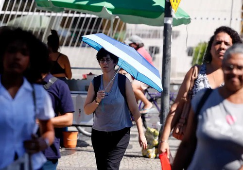 Salário mínimo deverá subir para R$ 1.741 em 2027; reajuste de 7,4%