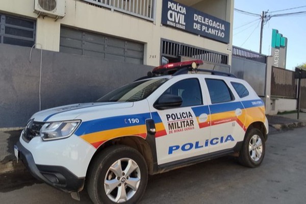 PM vai em busca de estelionatários e descobre quadrilha aplicando novo golpe em idoso