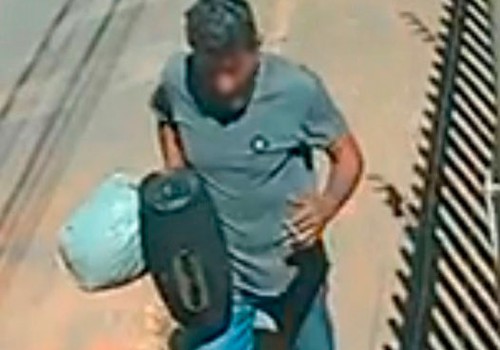 Acusado de furtar caixa de som de mecânico é preso após ser reconhecido por câmeras de segurança
