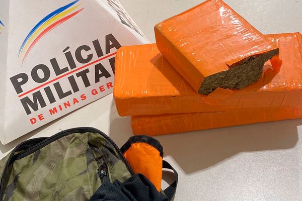 Motorista de Aplicativo é presa transportando mochila cheia de drogas em Guarda dos Ferreiros