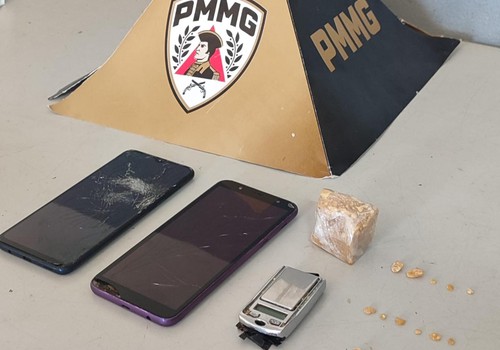 Após denúncias anônimas, PM prende duas mulheres por tráfico de drogas em residência no bairro Santa Terezinha