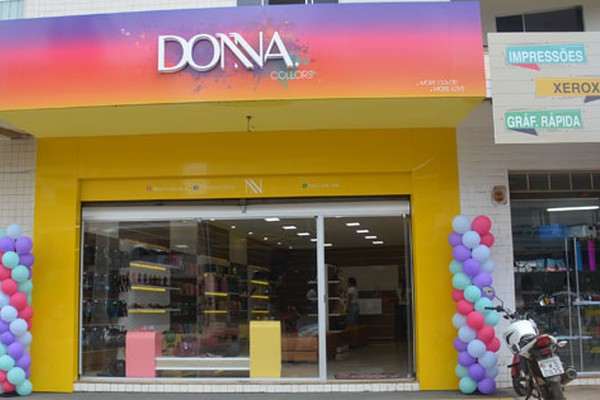 Preço baixo e espaço diferenciado marcam inauguração da Donna Collors em Patos de Minas