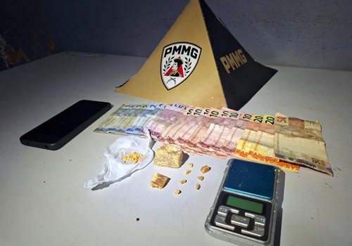 Denúncia anônima leva à prisão de suspeito de tráfico de drogas em Patos de Minas