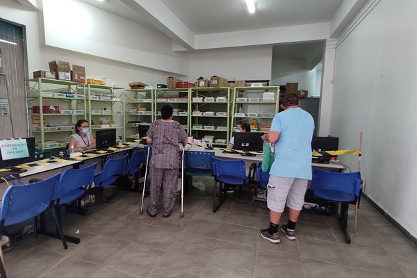 Há uma semana funcionando em novo endereço, Farmácia Popular segue movimentada em Patos de Minas