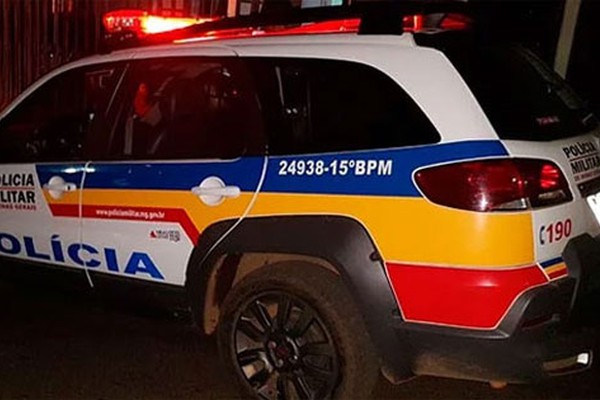 Homem é morto com golpe de faca após desentendimento em bar no município de Patrocínio