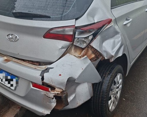 Falta de atenção provoca acidente envolvendo 5 veículos em cruzamento de Patos de Minas