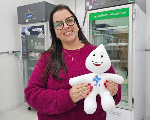 Crianças de 4 anos com cartão de vacina em dia vão ganhar pelúcia do Zé Gotinha em Patos de Minas