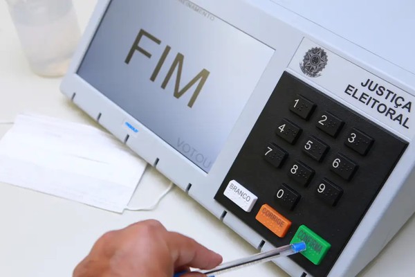 TSE faz novos testes de segurança na urna eletrônica