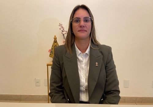 Ex-secretária de saúde quebra o silêncio, nega denúncias de favorecimento e parte para o ataque