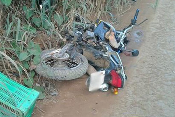 Motociclista morre após colidir na lateral de caminhão no município de Carmo do Paranaíba