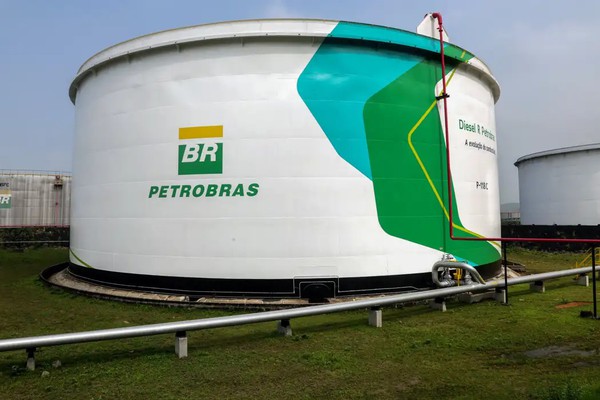 Petrobras anuncia nova redução no preço do diesel em R$ 0,12 por litro