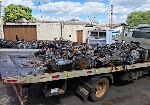 Operação contra desmanche ilegal teve quatro presos e 56 motores apreendidos em Patos de Minas e região