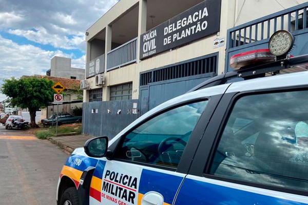 Homem entra em creche embriagado, obriga diretora a garantir vaga para filha de 10 anos e acaba detido