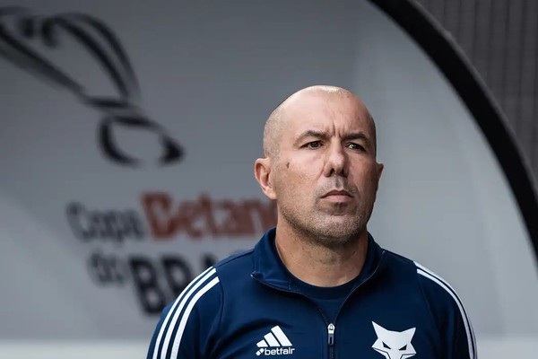 Cruzeiro anuncia saída de Leonardo Jardim após revés na Copa do Brasil