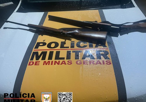 PM Rodoviária aborda pick up que levava cães e prende caçador com rifle e espingarda na BR 146