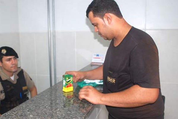 Consumidor encontra corpo estranho em pomarola quando fazia macarrão em Patos de Minas