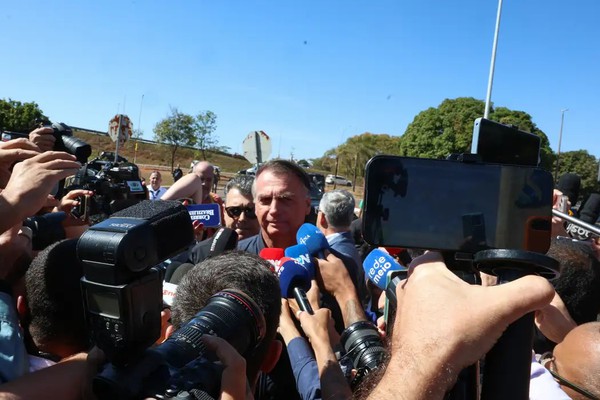 Defesa de Bolsonaro tem até as 21h13 para enviar explicações a Moraes