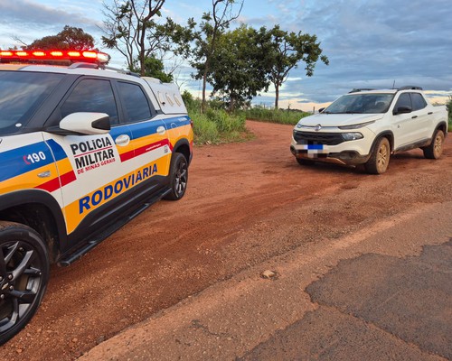 Condutor inabilitado é preso com picape clonada na MG188, em Coromandel