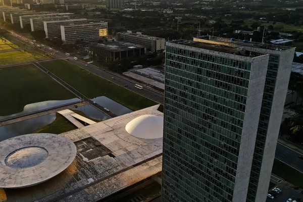 Eleições 2026: saiba quais são as atribuições de senadores e deputados