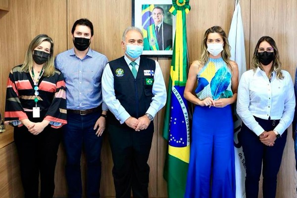 Ministro Marcelo Queiroga anuncia habilitação de 30 leitos de UTI para Santa Casa e resgate do serviço de oncologia