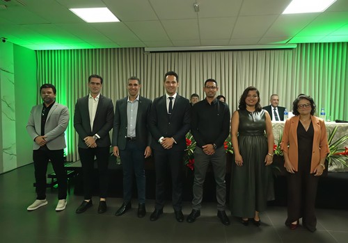 Com discurso de otimismo e união das entidades, Nilson Borges Júnior assume presidência da Acipatos