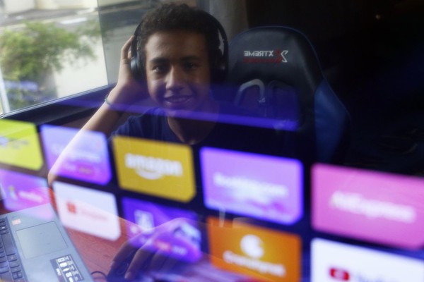 Motta: adultização é tema que saiu das telas e ganhou as ruas