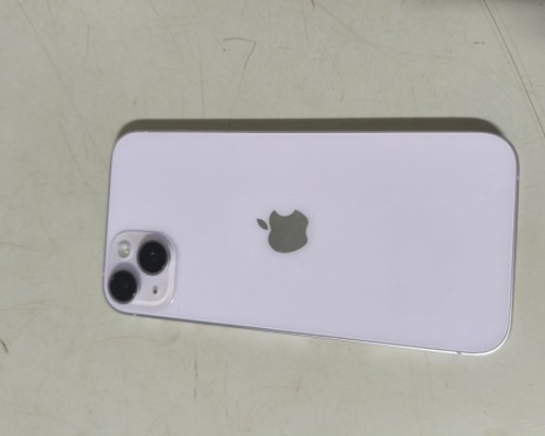 Homem furta celular em veículo, mas acaba preso após rastreamento e imagens de câmeras de segurança